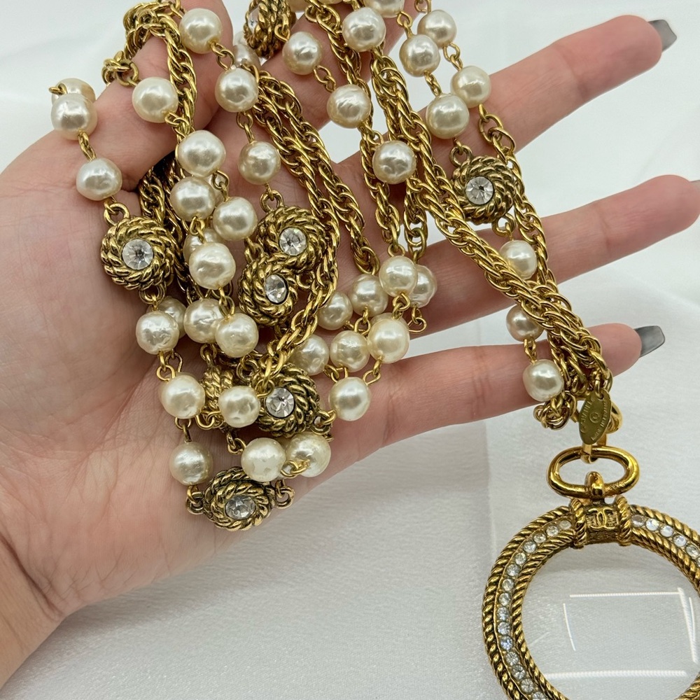 Chanel Vintage Pearl Crystal  Magnifying Glass Pendant Necklace XL - Picture 5 of 12